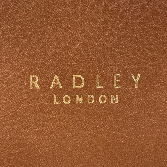 Radley London Zip Top Leather Crossbody Bag - Picture 3 of 14